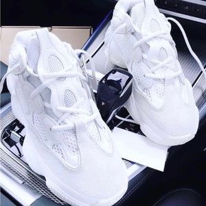 Meet your Posher, Latisa